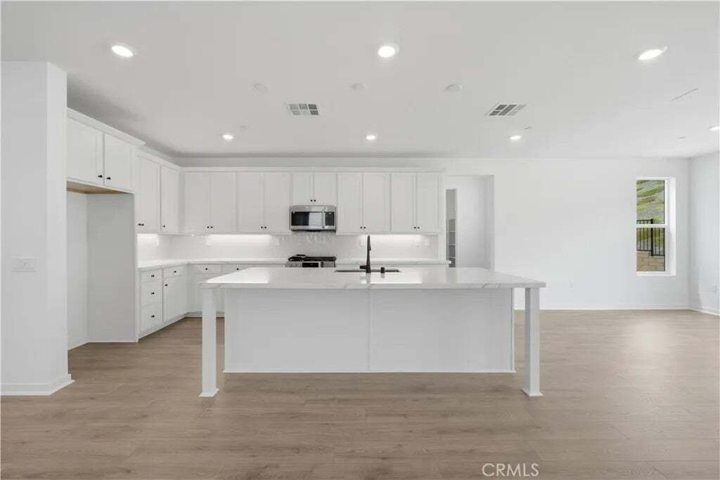 House in Castaic, California, United States 3 - 18601962