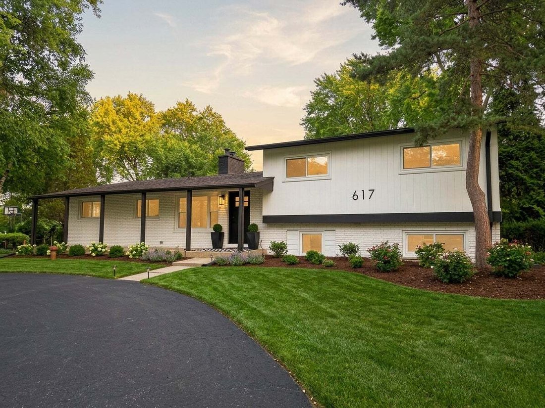 House in Mount Prospect, Illinois, United States 1 - 18273908
