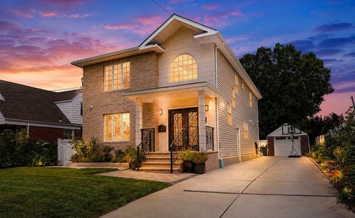Haus in New Hyde Park, New York, Vereinigte Staaten 1