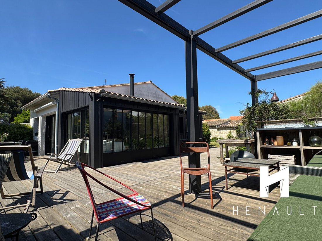 House in La Couarde-sur-Mer, Nouvelle-Aquitaine, France 1 - 18598132
