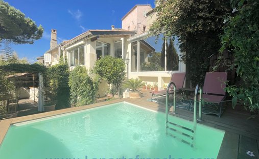 Villa in Val de Cagne-Colline Route de Vence, Cagnes-sur-Mer, France 1