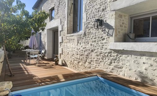 Maison à Sud, Nieul-sur-Mer, France 1