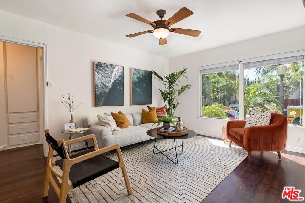 Culver City, California, United States 5 - 18596907