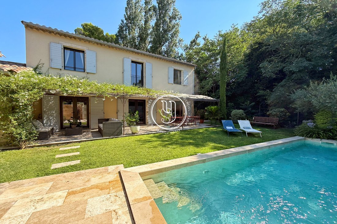 Villa in Maussane-les-Alpilles, Provence-Alpes-Côte d'Azur, France 1 - 18598232