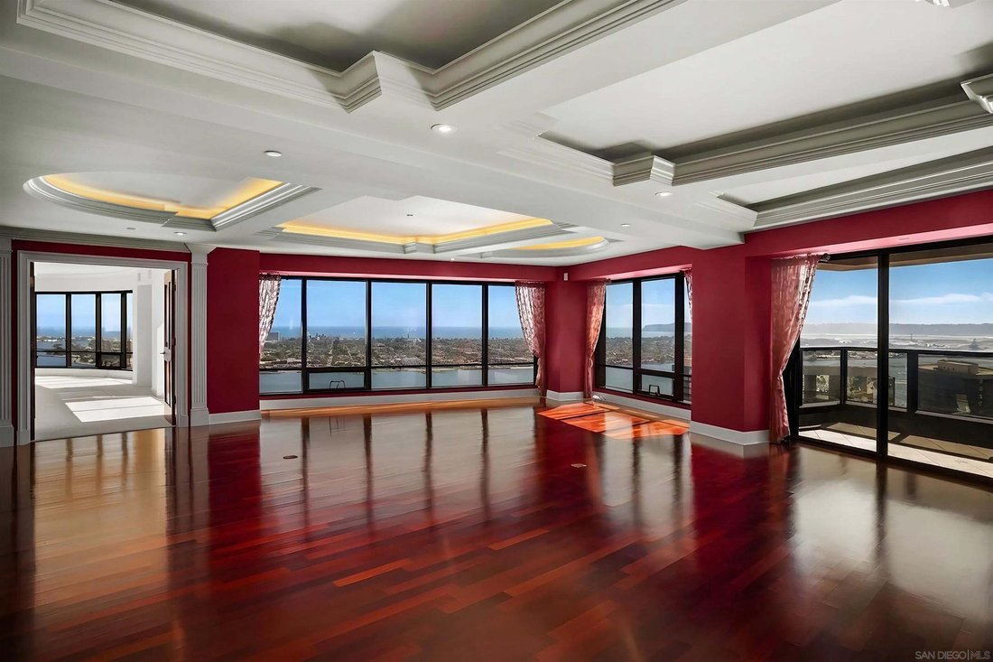 Condo in San Diego, California, United States 4 - 18437191