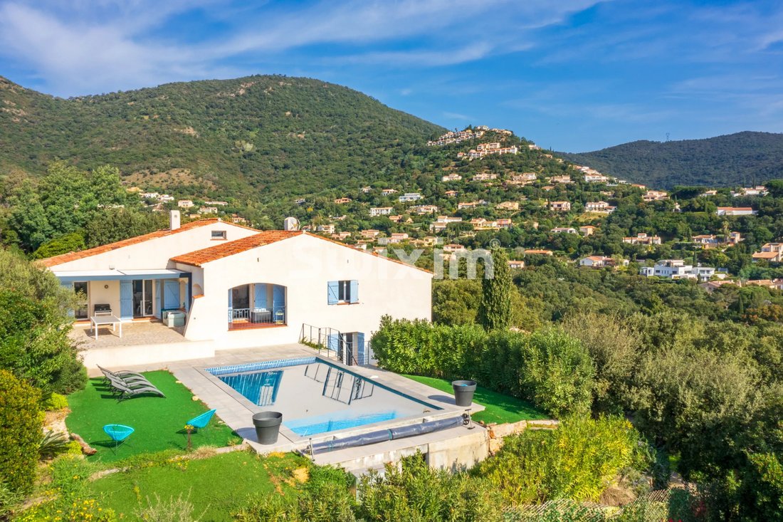 Villa in Nord, Cavalaire-sur-Mer, France 4 - 18598639