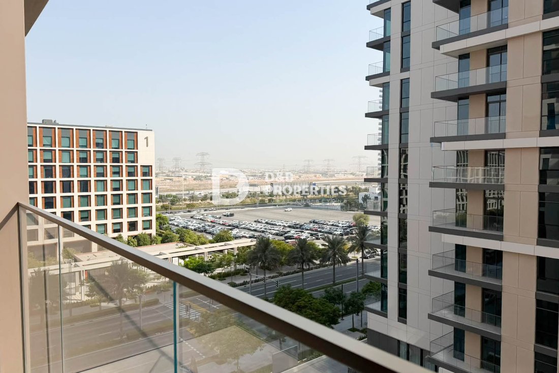 Apartment in Sharjah, Sharjah Emirate, United Arab Emirates 1 - 18088610