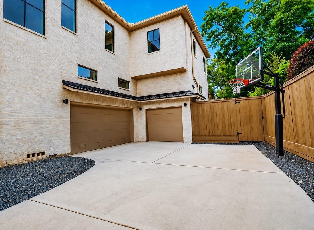 House in Houston, Texas, United States 3 - 18597928