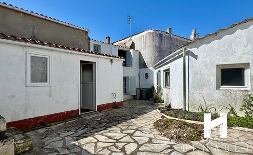 House in Ars-en-Ré, Nouvelle-Aquitaine, France 1