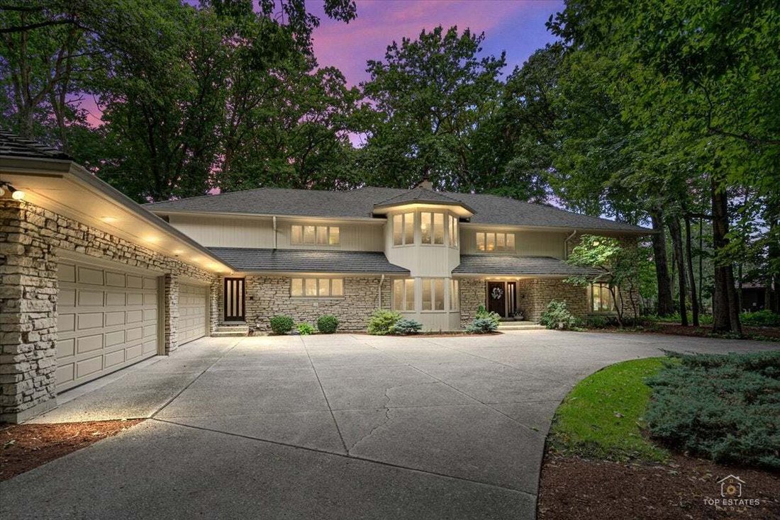 House in St. Charles, Illinois, United States 2 - 18597472