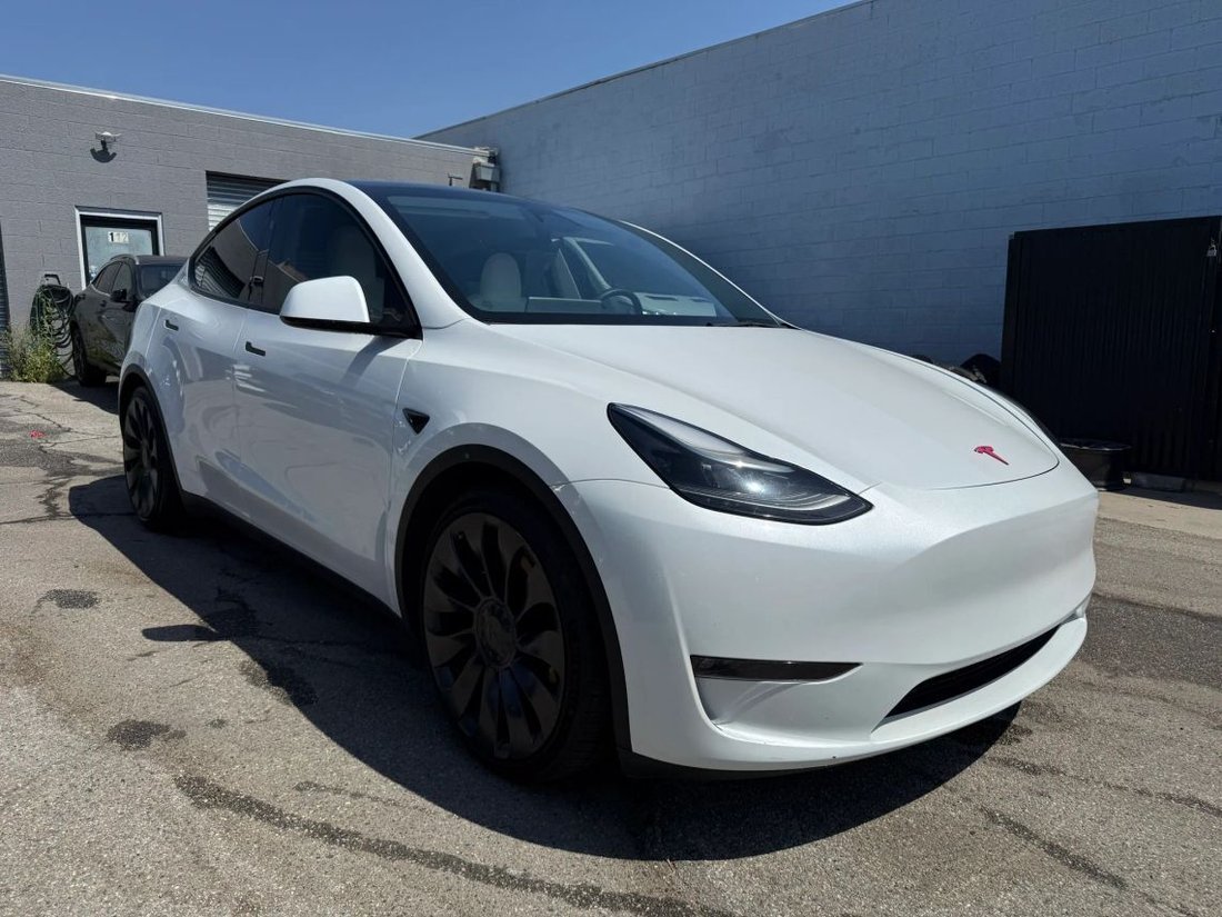 Suv in Azusa, CA, United States 4 - 18603002