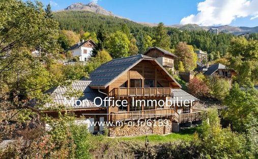 Chalet in Les Orres, Provence-Alpes-Côte d'Azur, France 1