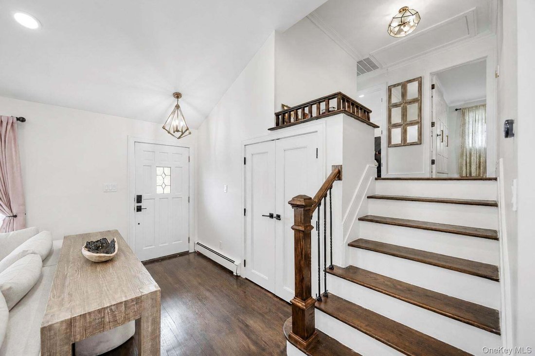 House in Hicksville, New York, United States 4 - 18600278