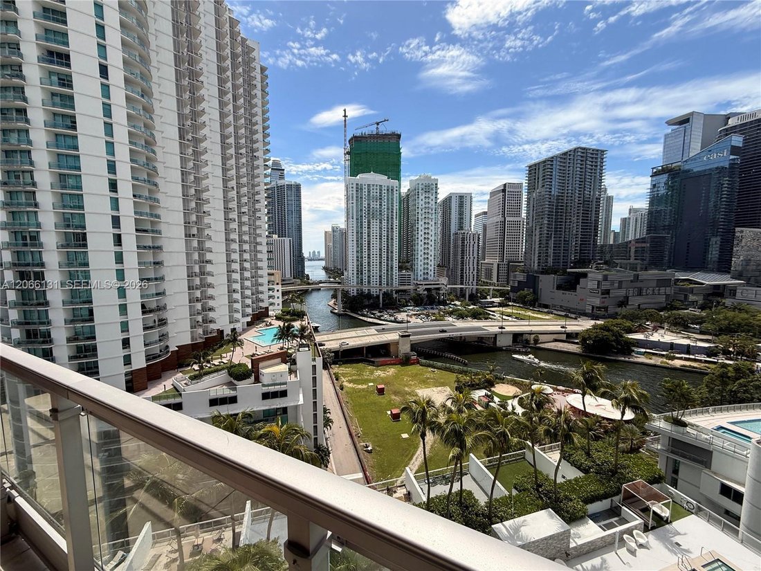 Condo in Miami, Florida, United States 4 - 18602383