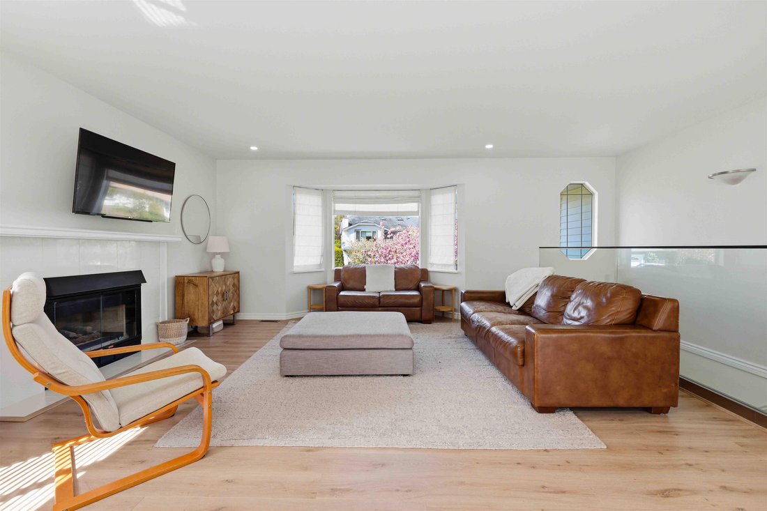 House in Surrey, British Columbia, Canada 3 - 18603886