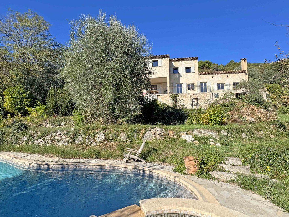 Villa in Saint-Jeannet, Provence-Alpes-Côte d'Azur, France 1 - 18597656