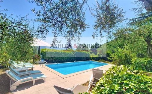 House in Plan de Noves, Vence, France 1