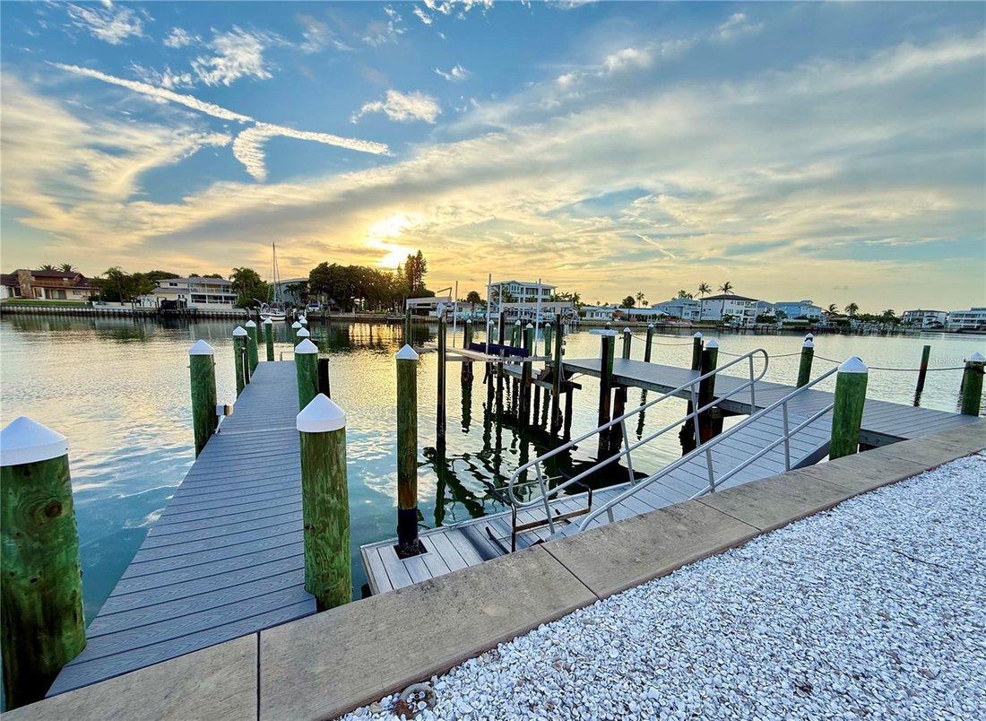 Casa a Belleair Beach, Florida, Stati Uniti 3 - 18596741
