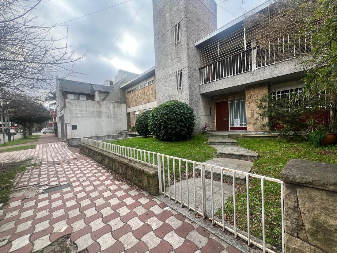 House in Banfield, Buenos Aires Province, Argentina 5 - 18598947