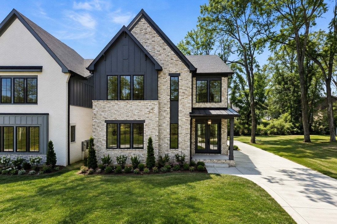 Co Op in Forest Hills, Tennessee, United States 1 - 18271271
