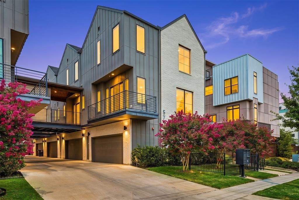 Condo in Dallas, Texas, United States 1 - 18602165