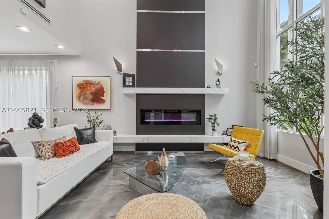 House in Hialeah, Florida, United States 2 - 18600900