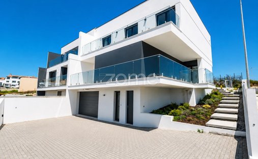 House in Sao Domingos de Rana, Lisbon, Portugal 1