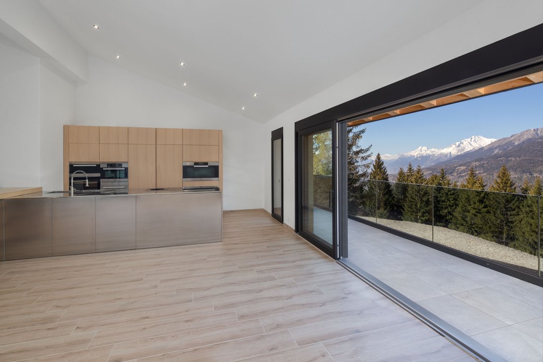 Chalet in Crans-Montana, Valais, Switzerland 2 - 18599742