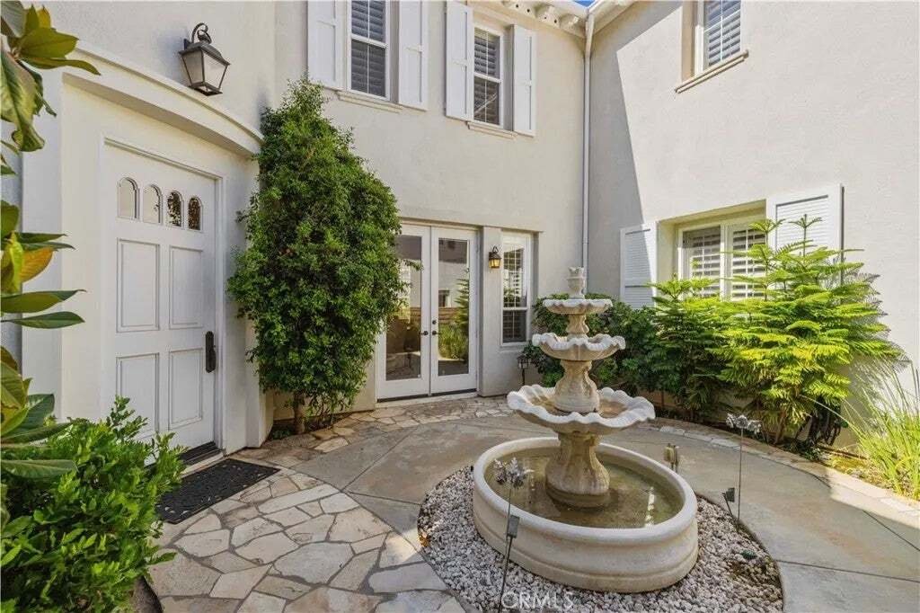 House in Santa Clarita, California, United States 3 - 18602004