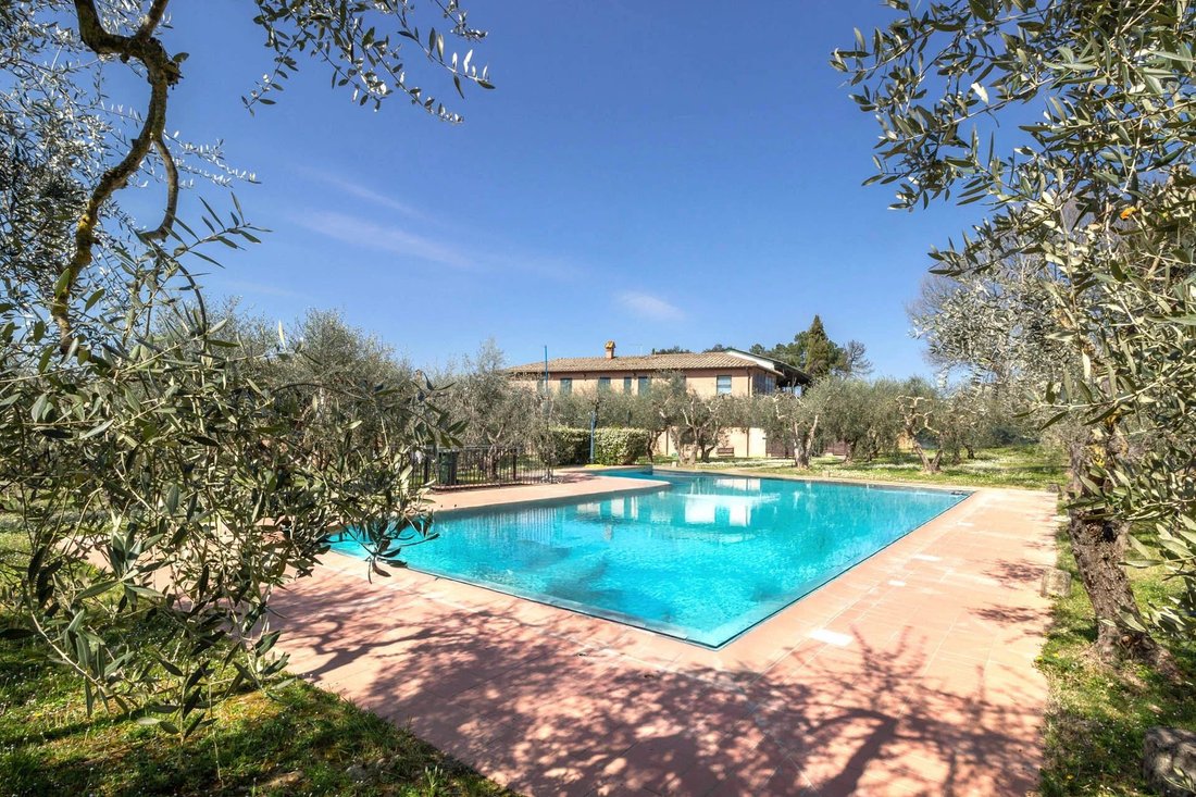 Farm Ranch in Montepulciano, Tuscany, Italy 5 - 18598339
