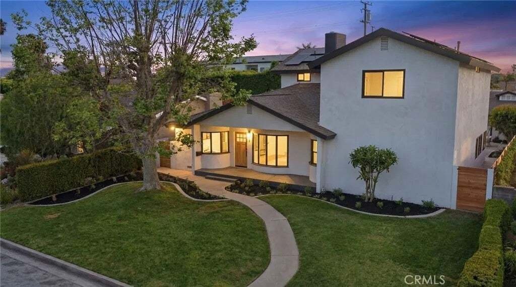 House in Signal Hill, California, United States 3 - 17633300