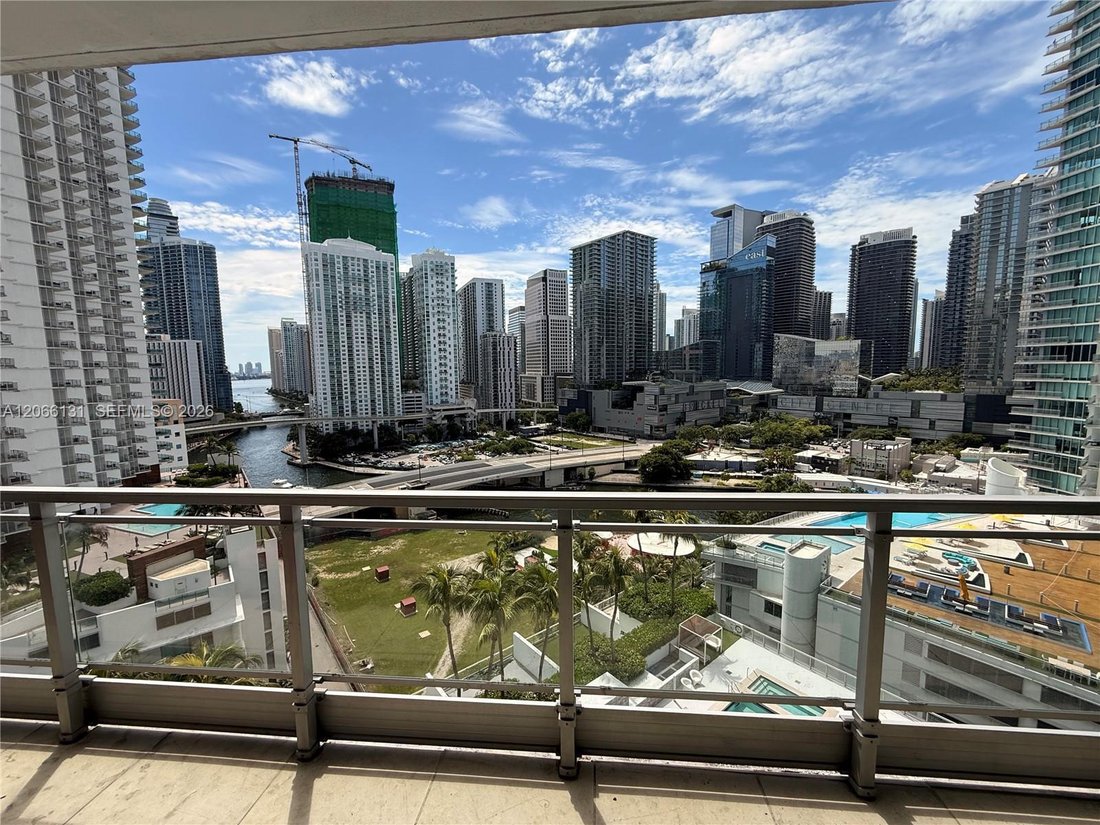 Condo in Miami, Florida, United States 1 - 18602383