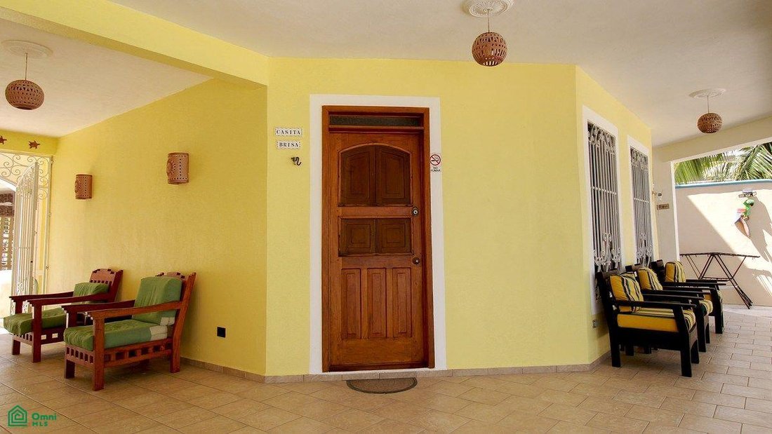 House in Celestún, Yucatan, Mexico 4 - 18081673