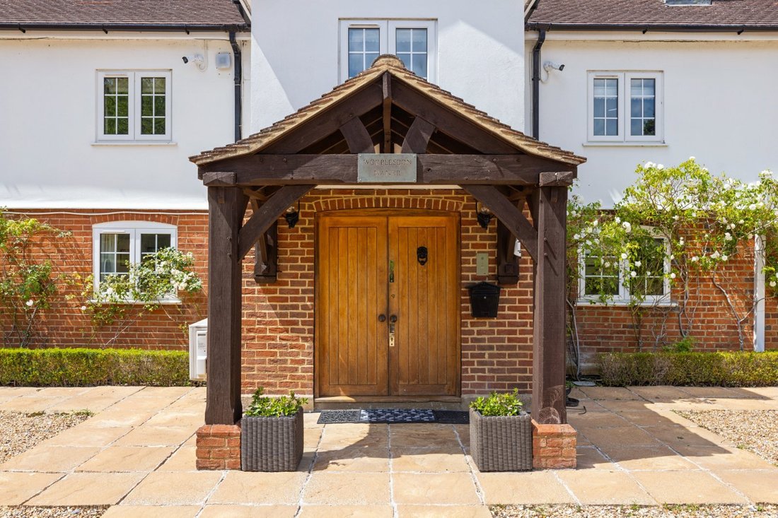 House in Whitmoor, Worplesdon, England 4 - 18598174