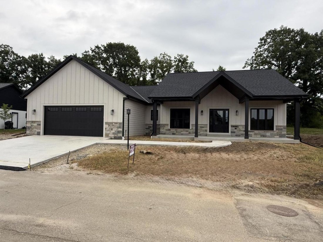 House in Jackson, Wisconsin, United States 1 - 18248029