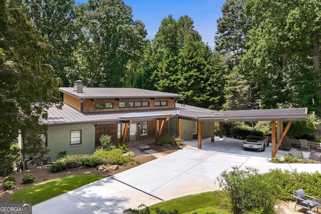 House in Flowery Branch, Georgia, United States 1 - 18601980