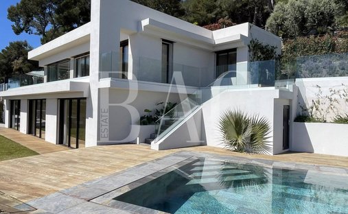 Villa à Cabbe-Saint Roman, Roquebrune-Cap-Martin, France 1