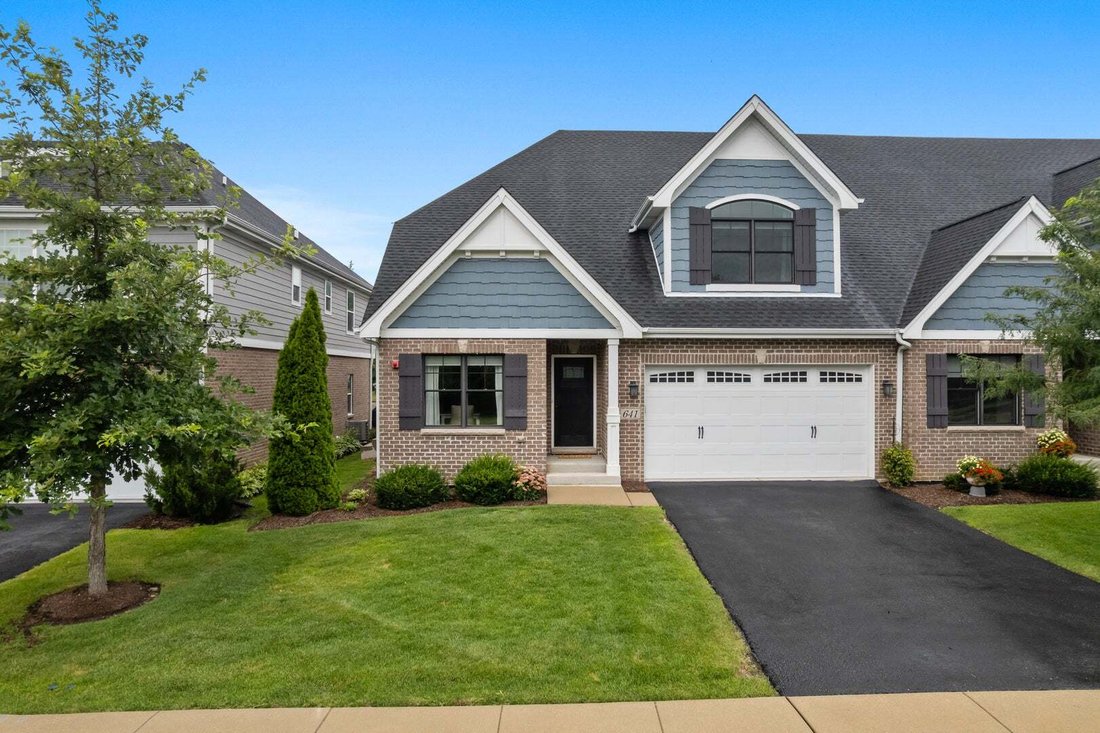 Townhouse in Bolingbrook, Illinois, United States 2 - 18601422