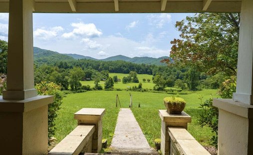 House in Hayesville, North Carolina, United States 1