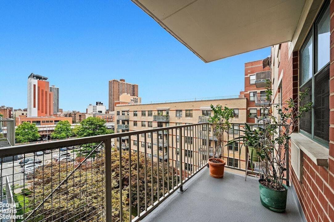 Co Op in New York, New York, United States 4 - 18600827
