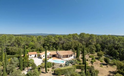 Villa in Entrecasteaux, Provence-Alpes-Côte d'Azur, France 1