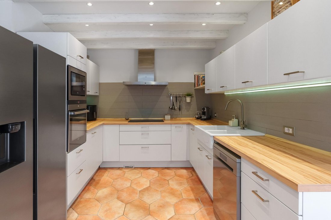 Villa in Ipar-Ekialdea, Donostia-San Sebastian, Spain 5 - 18598049