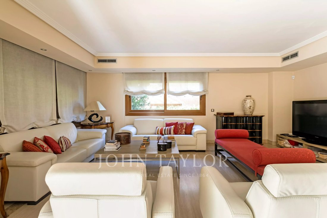 Townhouse in Las Rozas de Madrid, Comunidad de Madrid, Spain 4 - 18598378