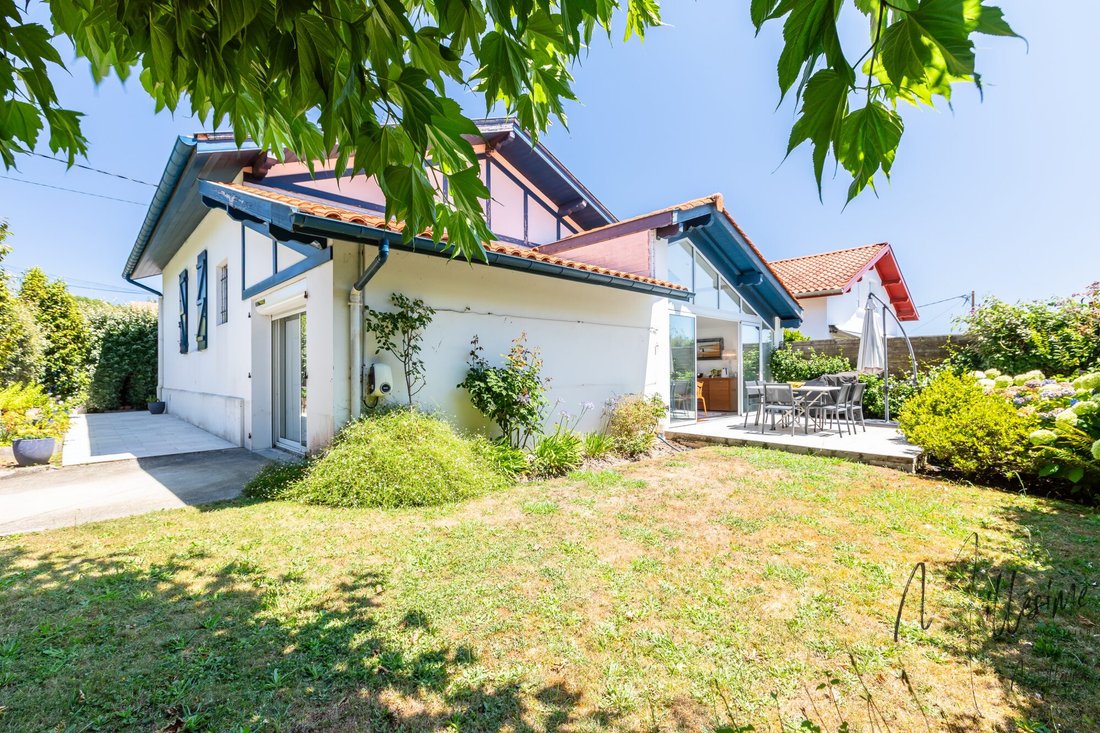 House in Biarritz, Nouvelle-Aquitaine, France 1 - 18603968