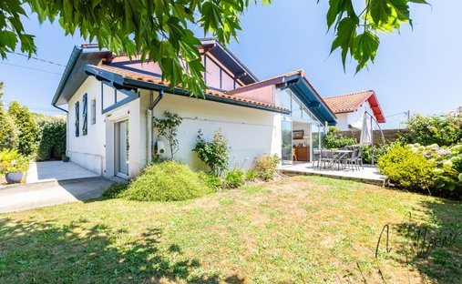 House in Biarritz, Nouvelle-Aquitaine, France 1