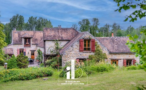 Estate in Moret-Loing-et-Orvanne, Ile-de-France, France 1
