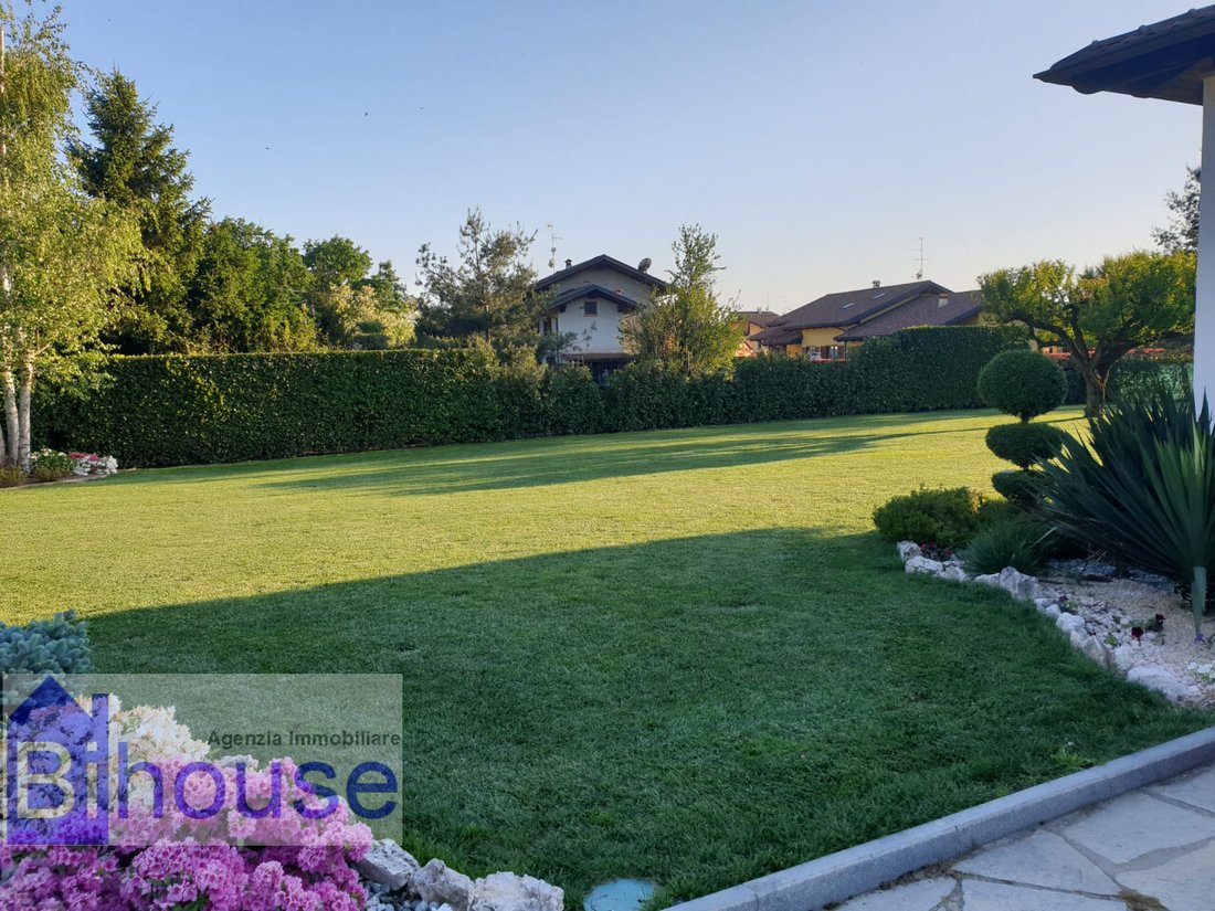 Villa in Cossato, Piemonte, Italia 4 - 18602874