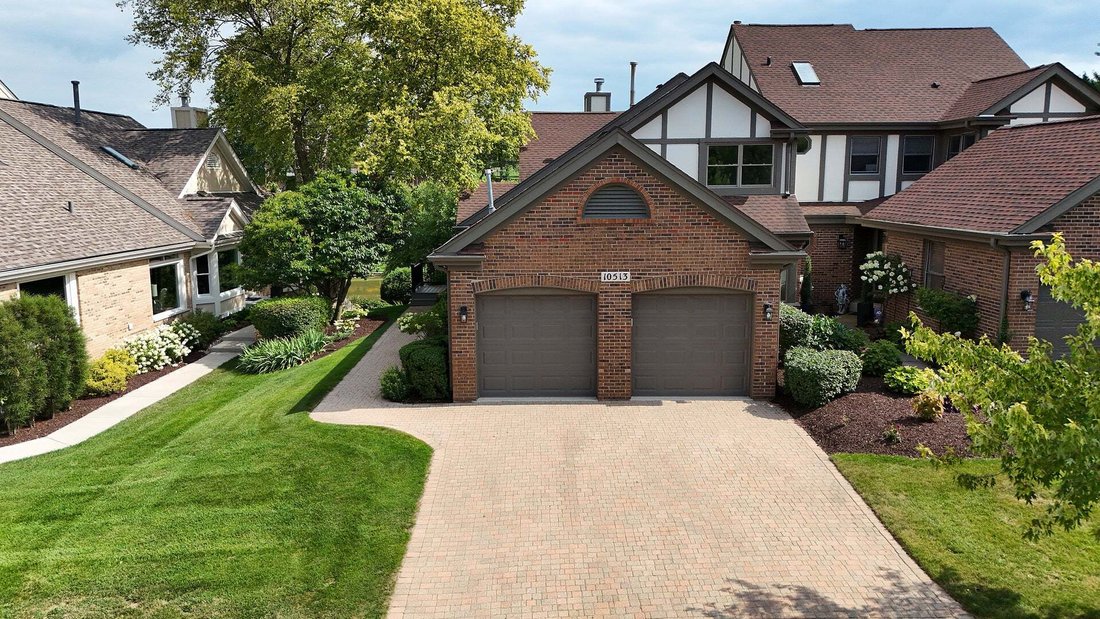 Townhouse in Orland Park, Illinois, United States 3 - 18601450
