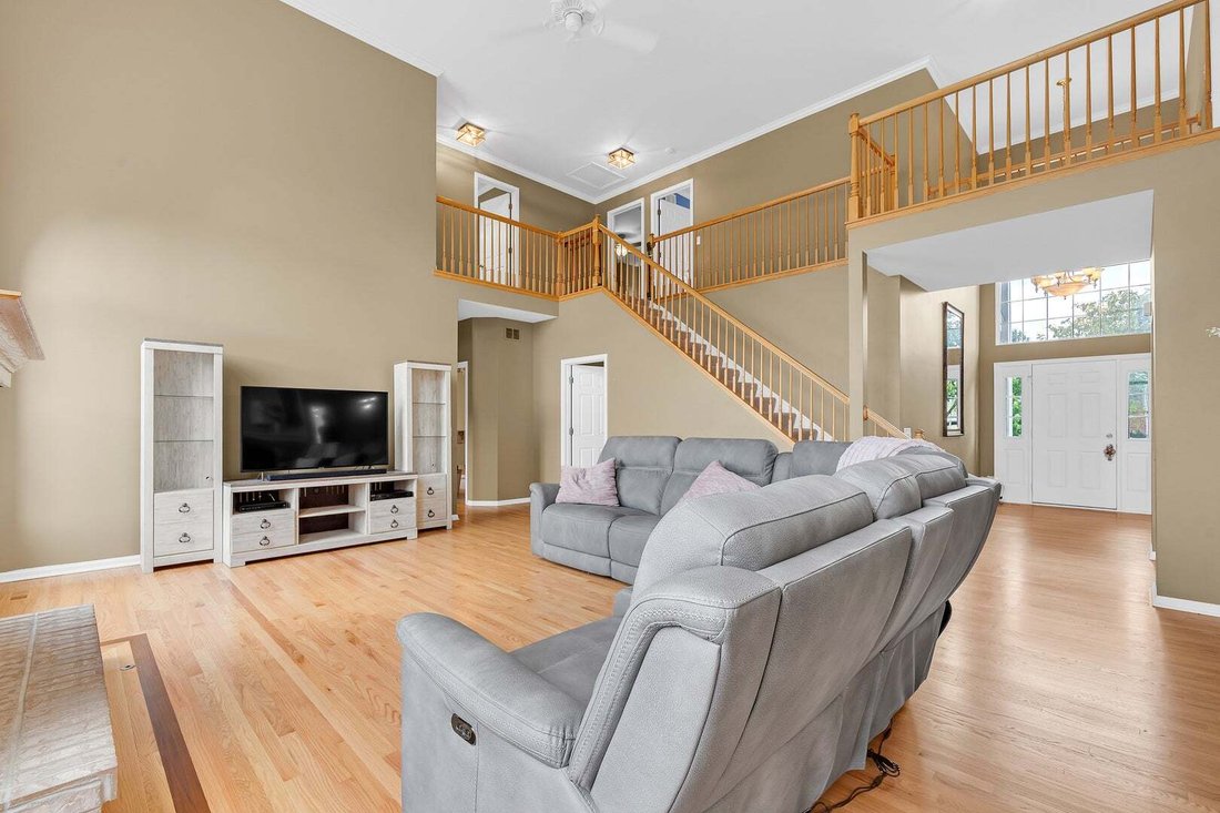 House in Algonquin, Illinois, United States 3 - 18601407