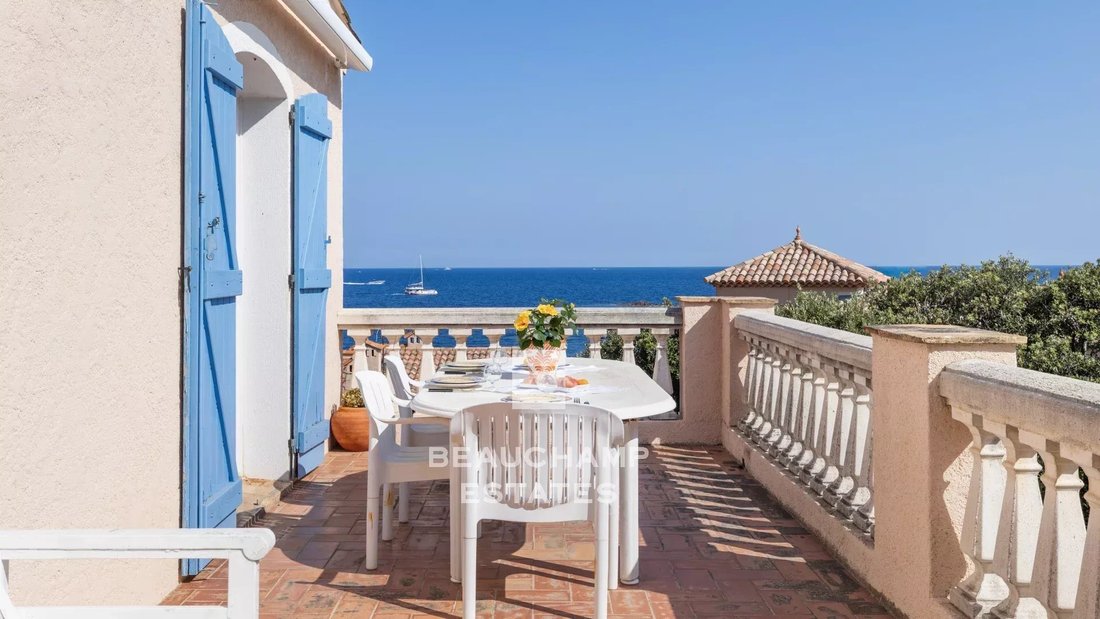 Villa in Le Dramont-Agay-Anthéor-Le Trayas, Saint-Raphaël, France 2 - 18598658